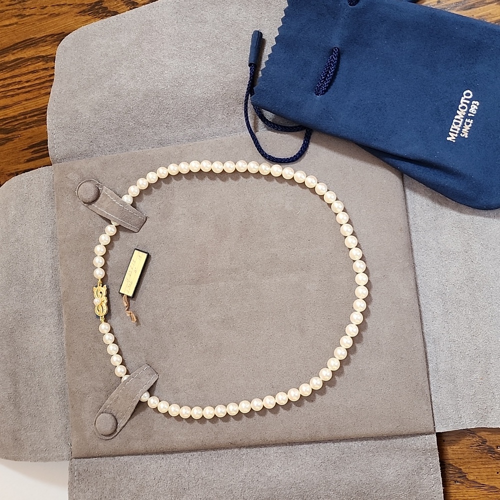 Mikimoto 🚨🚨🚨 FINAL PRICE DROP! A+ Grade Pearl Strand 18" 6.5-6.0mm 18K w/Box